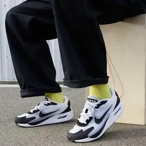 NWT Nike Men\'s Low-Top Sneakers Air Max Solo ,Black/White-Size 11 Nike | Shoes | Nwt Nike Mens Lowtop Sneakers Air Max Solo  main image 3
